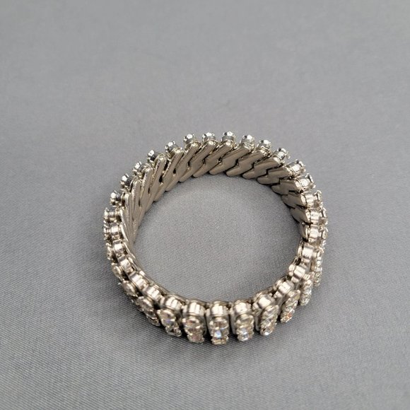 Silver Tone Expansion Bracelet Three Rows of White Crystal Accents Vintage 6" - Picture 6 of 8